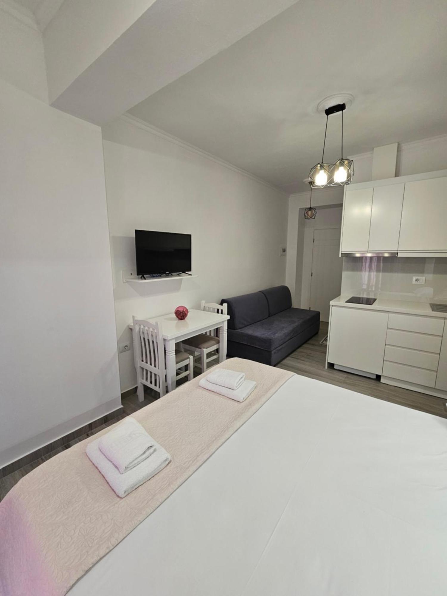 סרנדה Nora'S Guesthouse מראה חיצוני תמונה