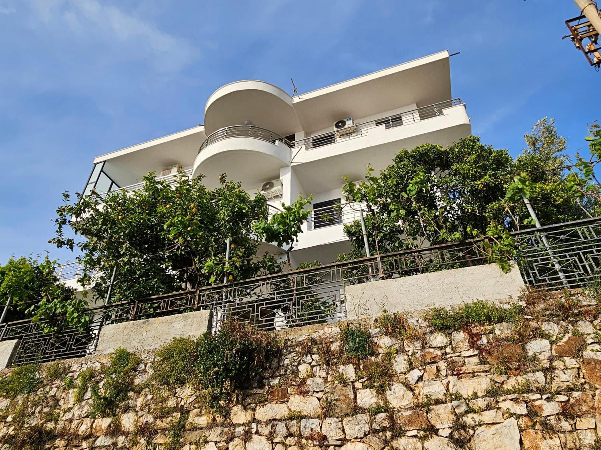 סרנדה Nora'S Guesthouse מראה חיצוני תמונה