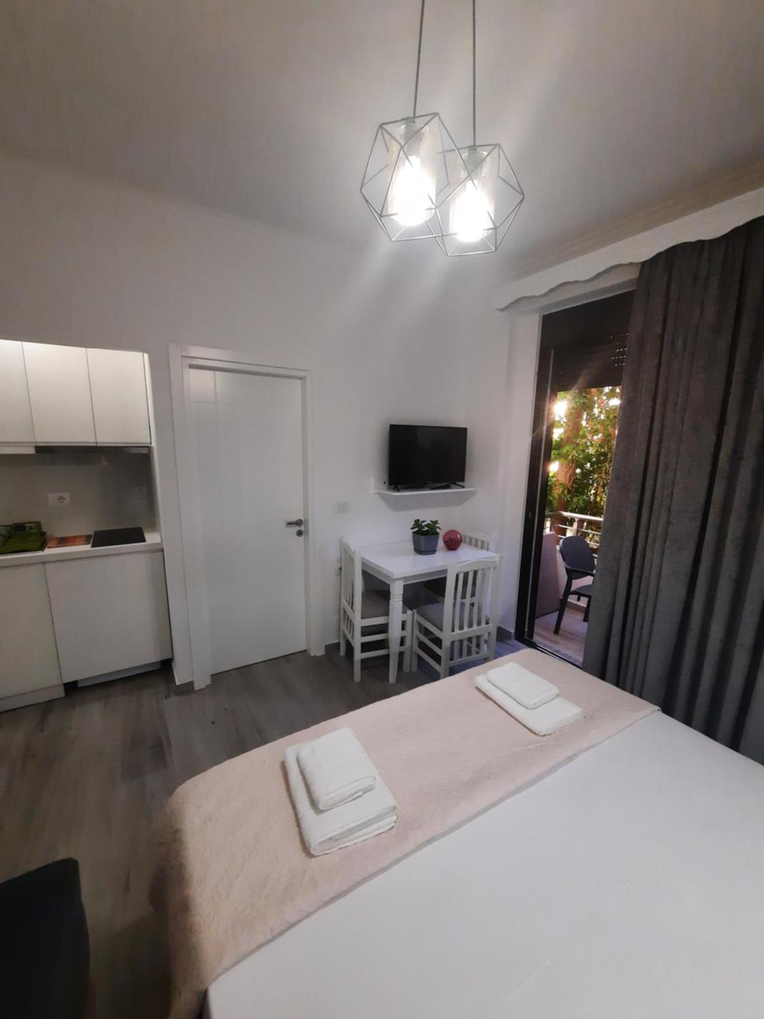 סרנדה Nora'S Guesthouse מראה חיצוני תמונה